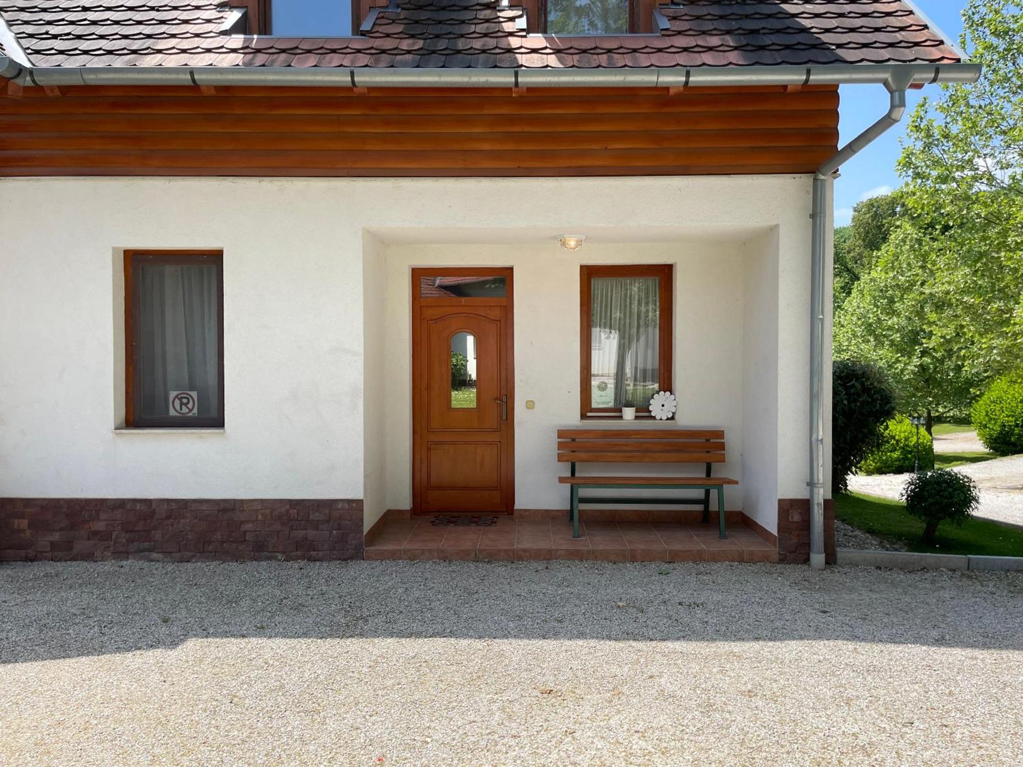 Appartement Kastelo Teraso Zalacsány エクステリア 写真