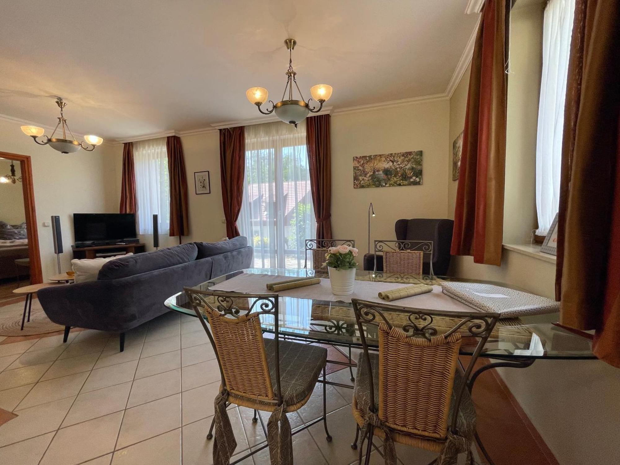 Appartement Kastelo Teraso Zalacsány エクステリア 写真