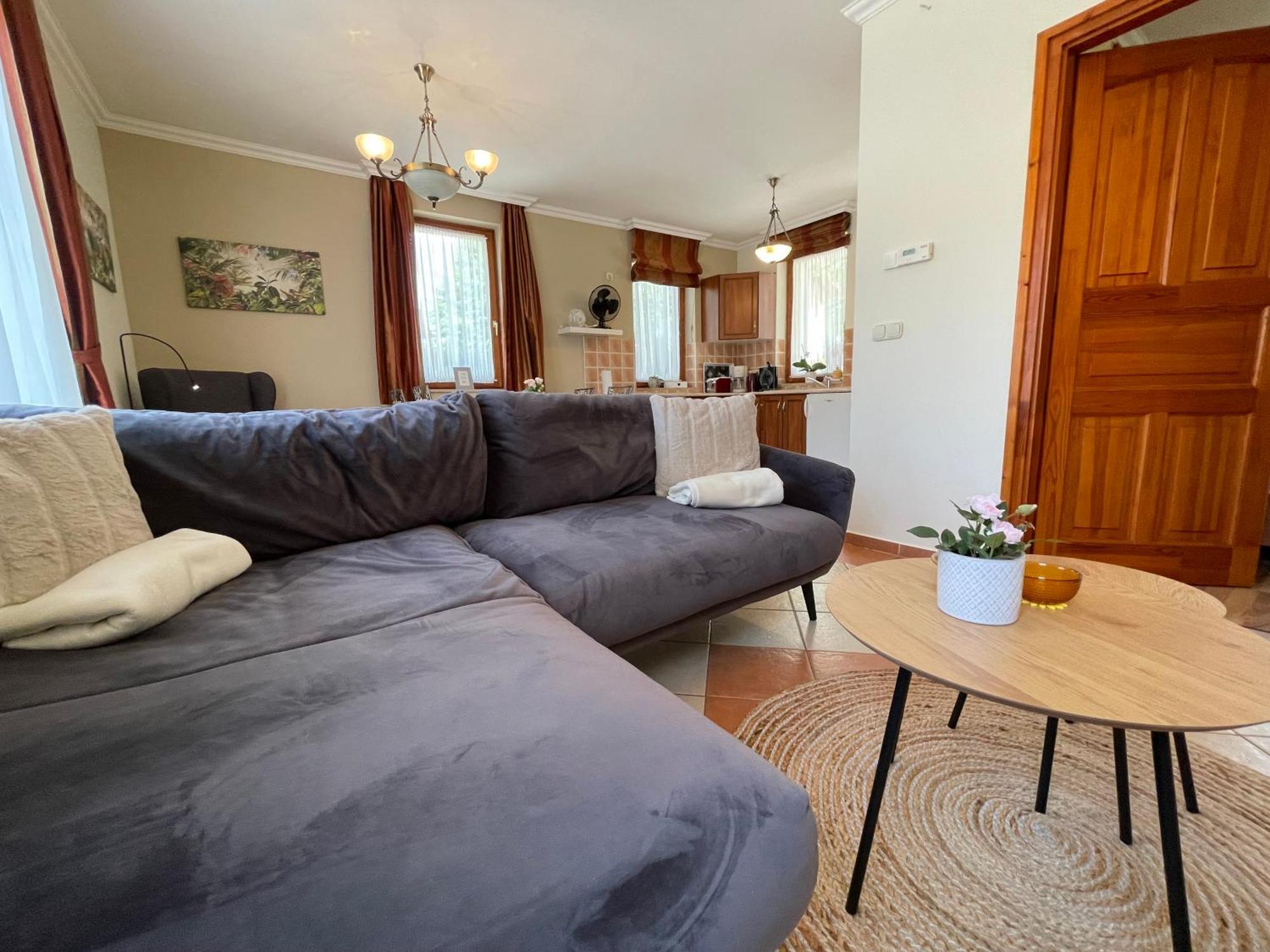 Appartement Kastelo Teraso Zalacsány エクステリア 写真