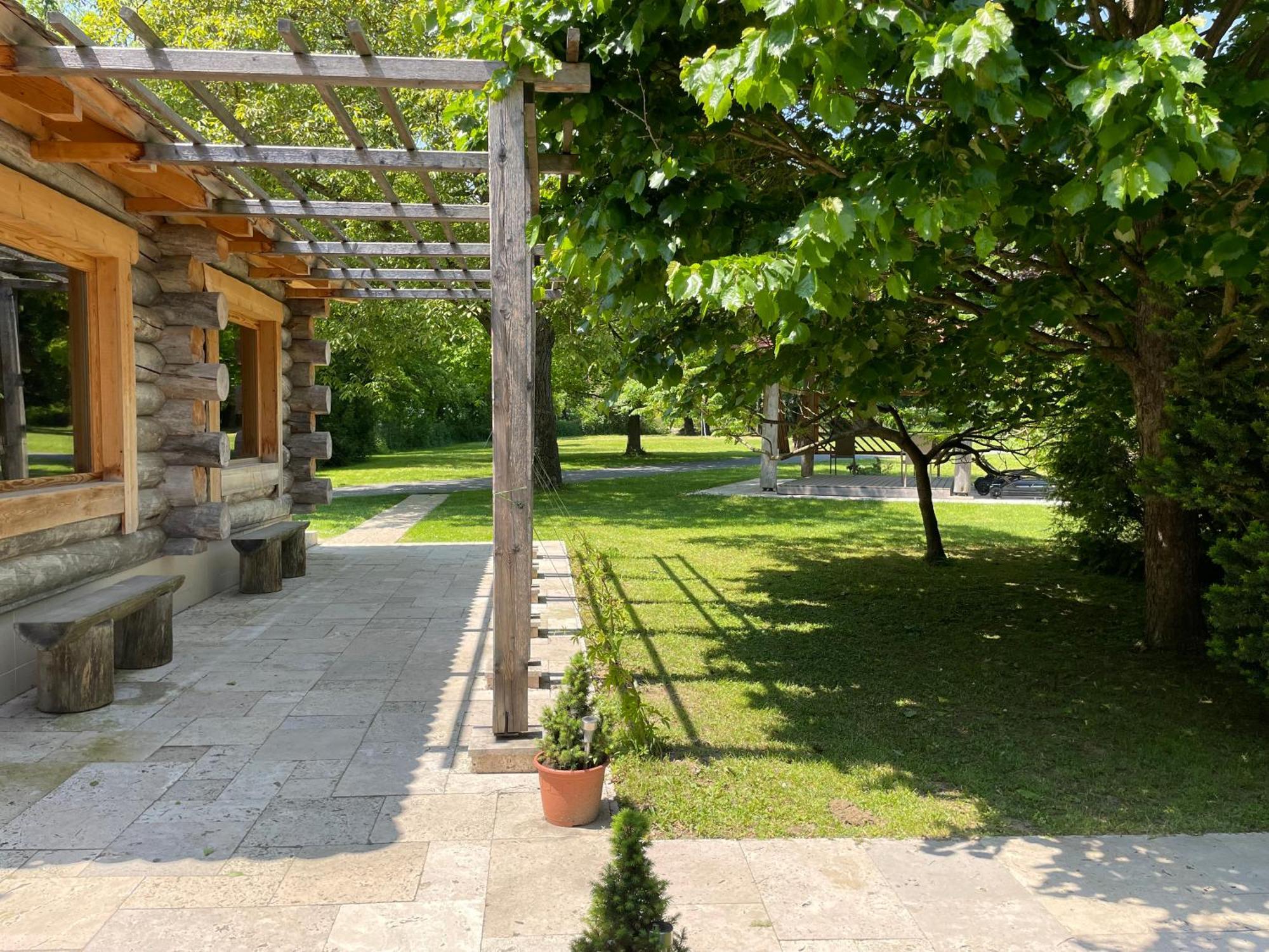Appartement Kastelo Teraso Zalacsány エクステリア 写真